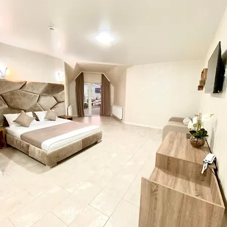 Hotel Four Seasons In Carpathians *