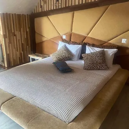 Hotel Four Seasons In Carpathians Migovo